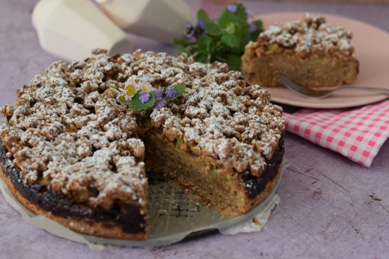 Rhabarberstreuselkuchen vegan